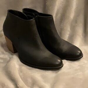 Ecco Black HydroMax Ankle Boot - New, Never Worn - Size 40 (9-9.5 US)